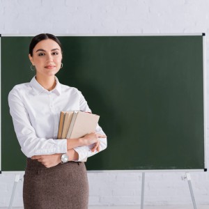 ¿Cuánto gana un maestro?