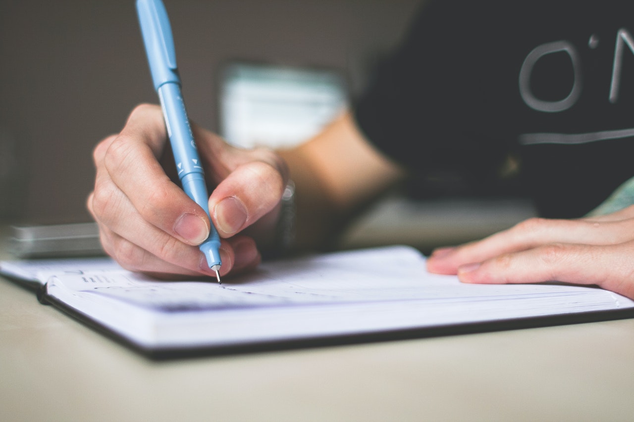 ¿Qué son conjunciones en inglés y cómo usarlas?