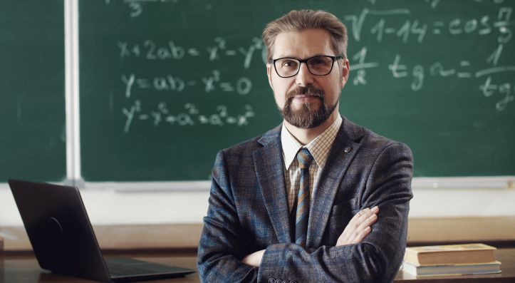 ¿Cuánto gana un maestro?