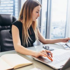 Terminé la universidad y quiero buscar mi primer empleo ¿Qué debo hacer?