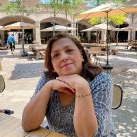 Profesor - Elizabeth Mosqueda