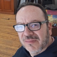 Profesor - Ernesto Rivera